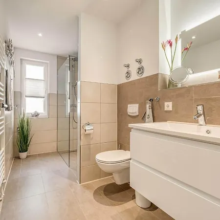 Fischlaender 10 アパート *