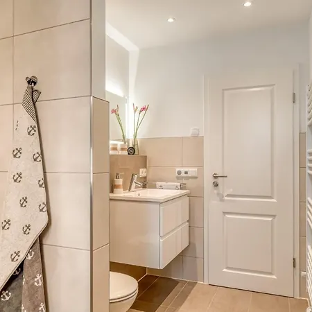 Fischlaender 10 アパート ツィングシュト